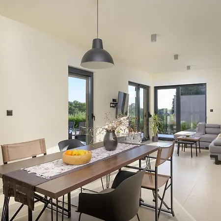 Vila Casa Luta By Istrialux *