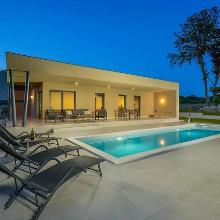 Casa Luta By Istrialux Villa *